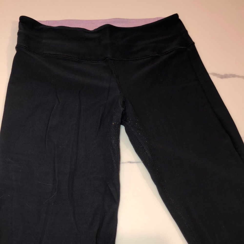 Lululemon Reversible Gray Capris - image 5